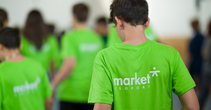 Sporteszközökkel támogatja a diákokat a Market (x)
