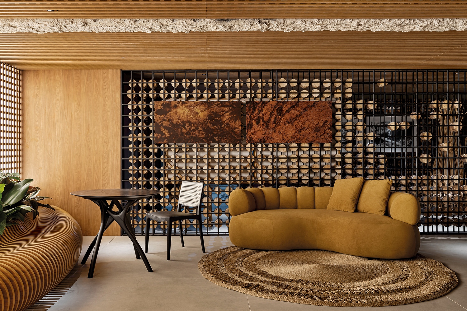 A Lui Costa tervezte, 269 m²-es kávézó a lét első pillanataiból ihletődött – a mag csírázásától az első napsugarakig terjedt az inspiráció. Fotó: Camila Santos