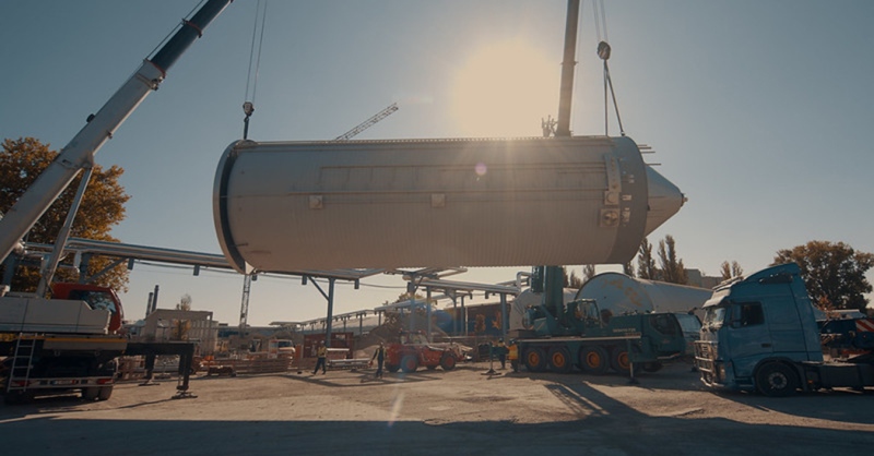 Középkori tárnákat kellett megerősíteni, hogy a helyükre kerülhessenek a Dreher új, monumentális tartályai