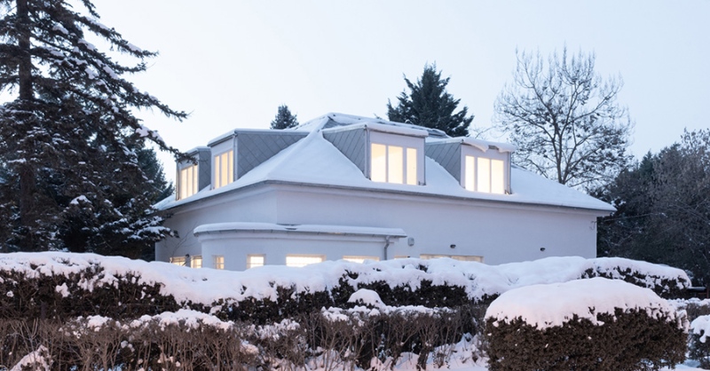 Az Esterházy család otthona továbbra is a magyar irodalmat szolgálja