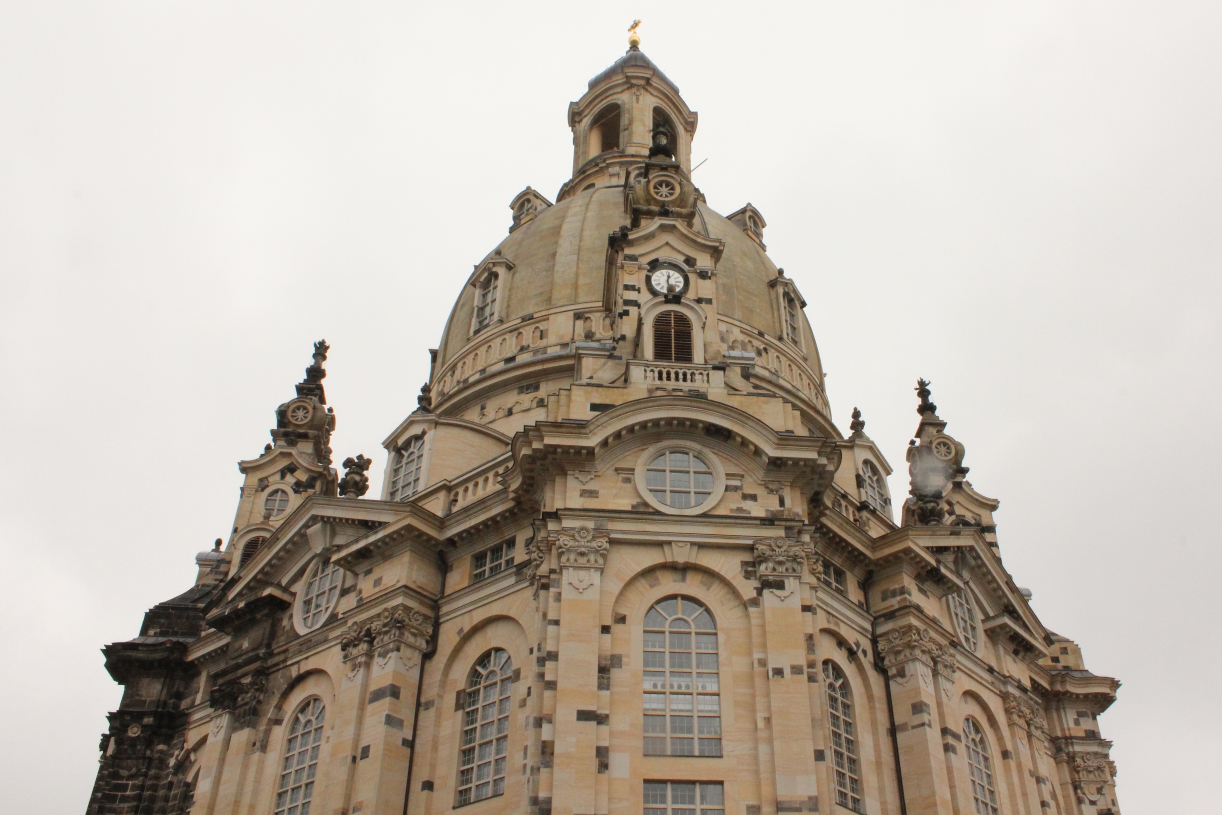Frauenkirche, Drezda, Forrás: Wikimedia Commons, Felhasználó: Perituss