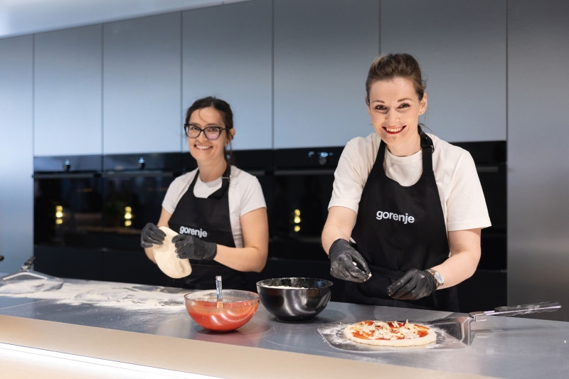 Kétperces pizzasütőt és AI-alapú konyhai fejlesztéseket mutat be az EuroCucinán a Gorenje