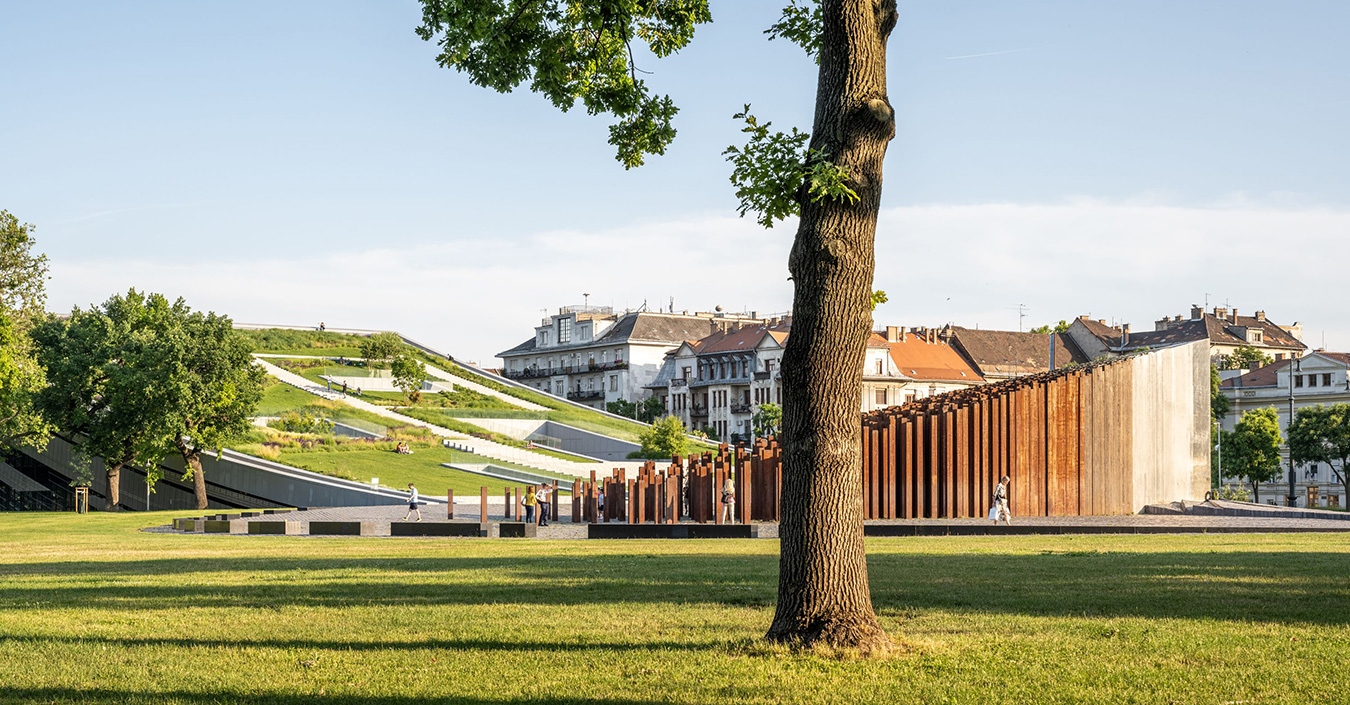 Magyarország egyik legfoglalkoztatottabb épületfotósának nyílik kiállítása a Városligetben