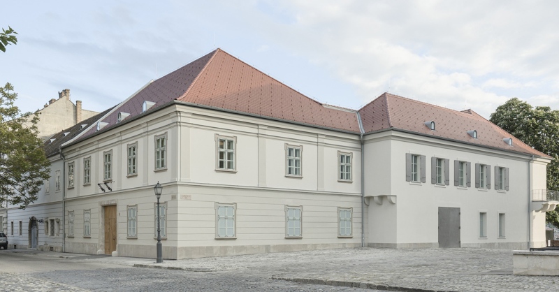 Így újult meg az Úri utca 72. épülete a Várban