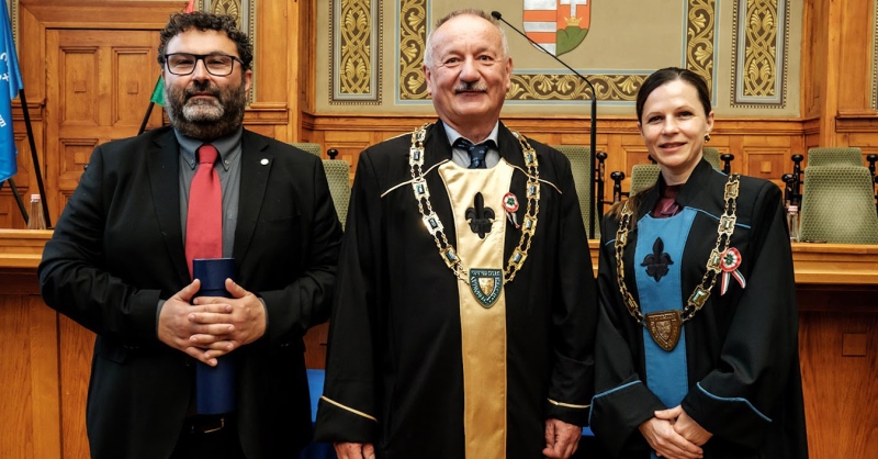 Díszdoktori és címzetes egyetemi tanári címet kapott a Pécsi Tudományegyetem két nemzetközi professzora