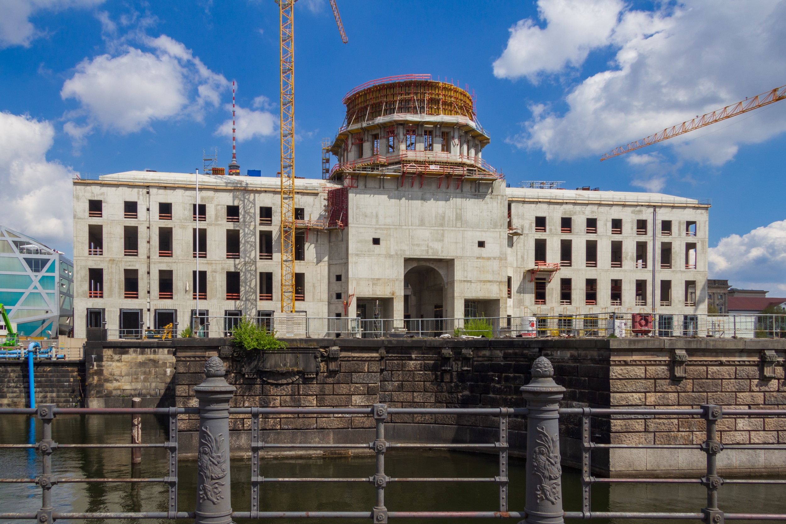 A Humboldt Forum építés közben, Forrás: Wikimedia Commons, Felhasználó: Perituss