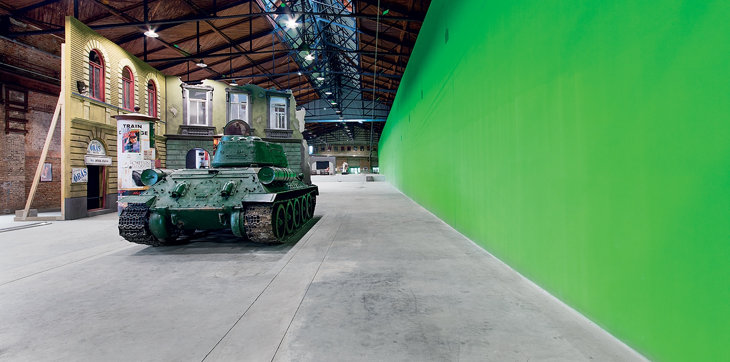 A Fúvógépház csarnokában kapott helyet a Filmtörténeti Élménypark. A 80 méteres greenbox fal előtt létesített lecsúszópálya mellett, a látogatók filmes karaoke díszletek között rögzíthetnek jeleneteke